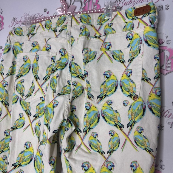 Dittos pants parrot 🦜 bird rainbow printed soft buttery fabric stretch bottoms - Picture 3 of 13